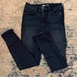 Rockstar Super Skinny High Rise Size 2 - Secret Slim Pockets